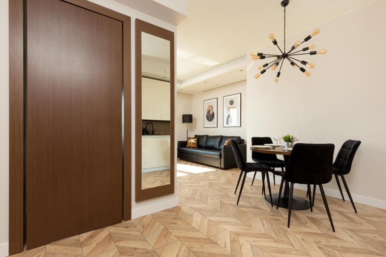 ורשה Platinum Towers Apartment With Parking By Renters Prestige מראה חיצוני תמונה