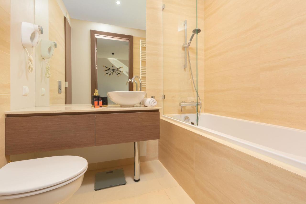 ורשה Platinum Towers Apartment With Parking By Renters Prestige מראה חיצוני תמונה