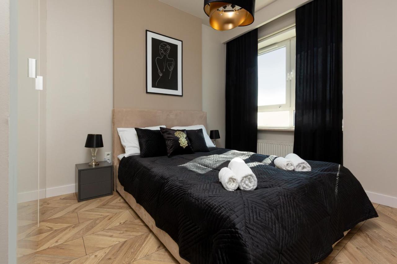 ורשה Platinum Towers Apartment With Parking By Renters Prestige מראה חיצוני תמונה